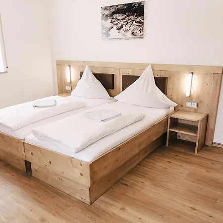 Inn Metzgerei Linsmeier 2*
